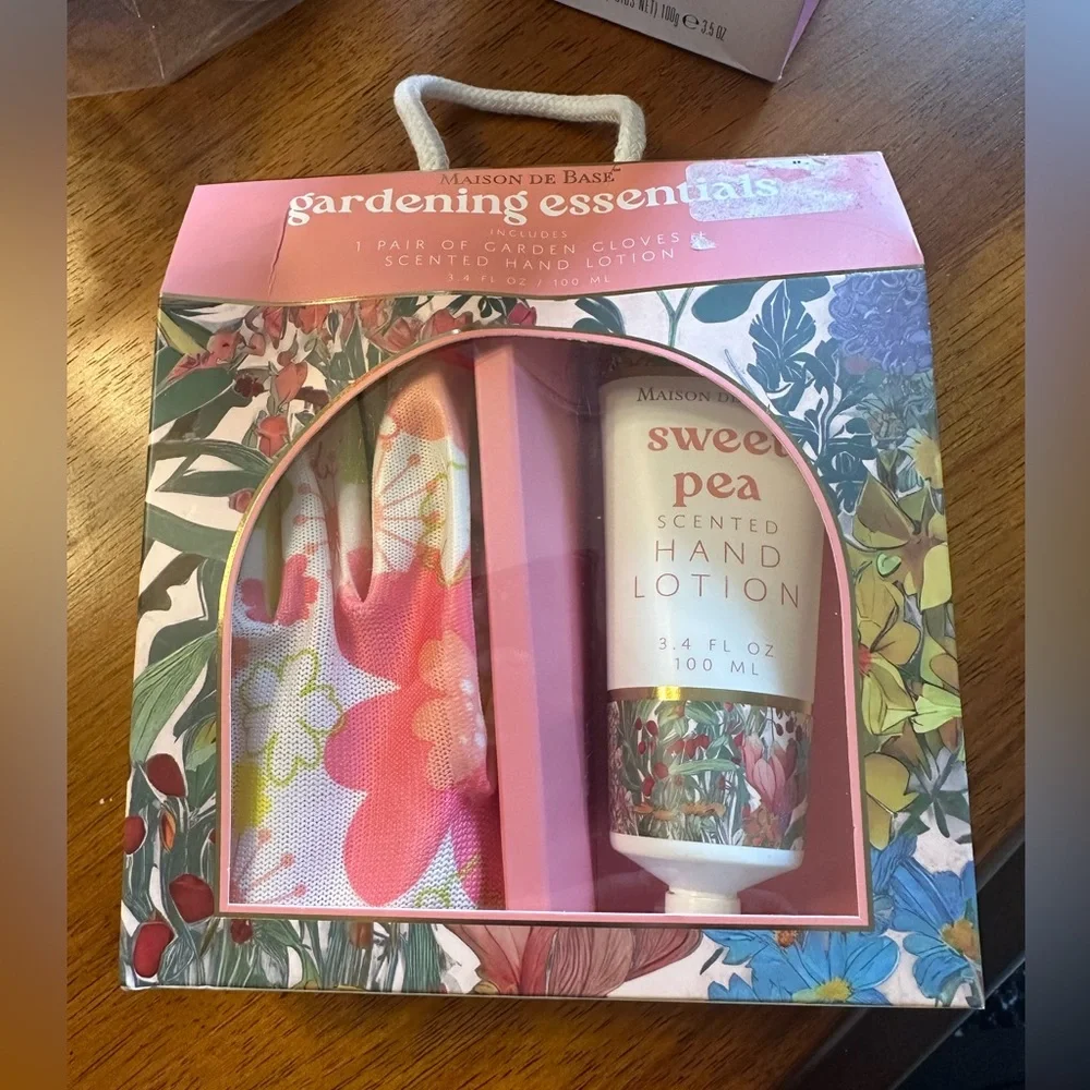 Sale - Skin Care Bundle - Picture 8 of 10